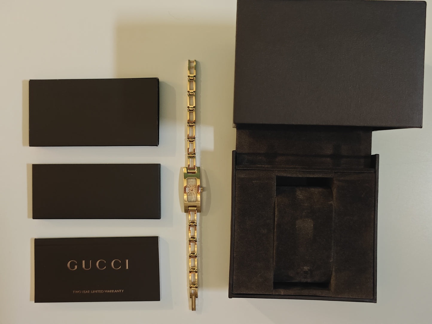 Gucci 3000 Series - 18k Yellow Gold - Ref: 3900L
