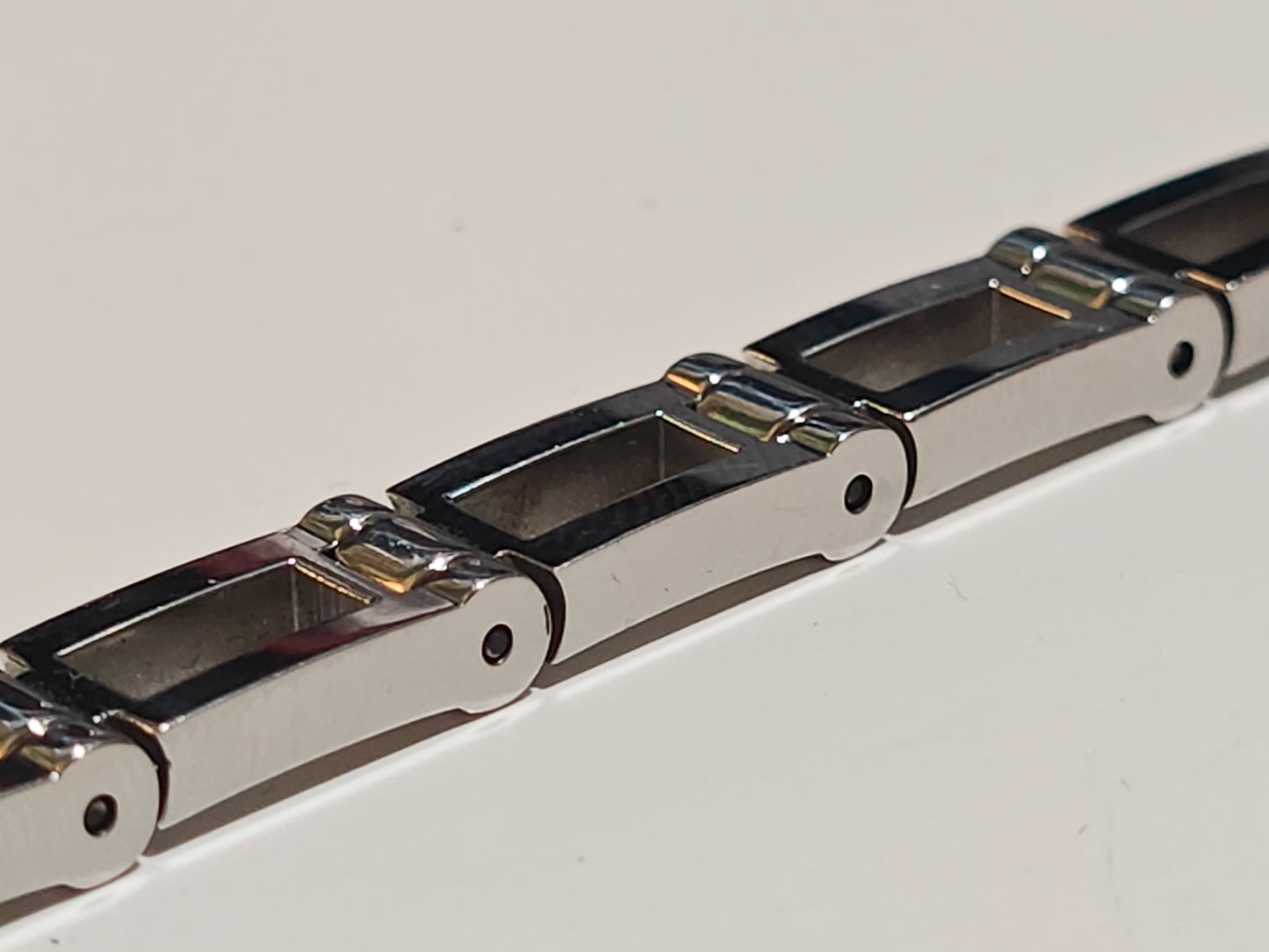 Gucci 3000 Series - Stainless Steel - Ref. 3900L